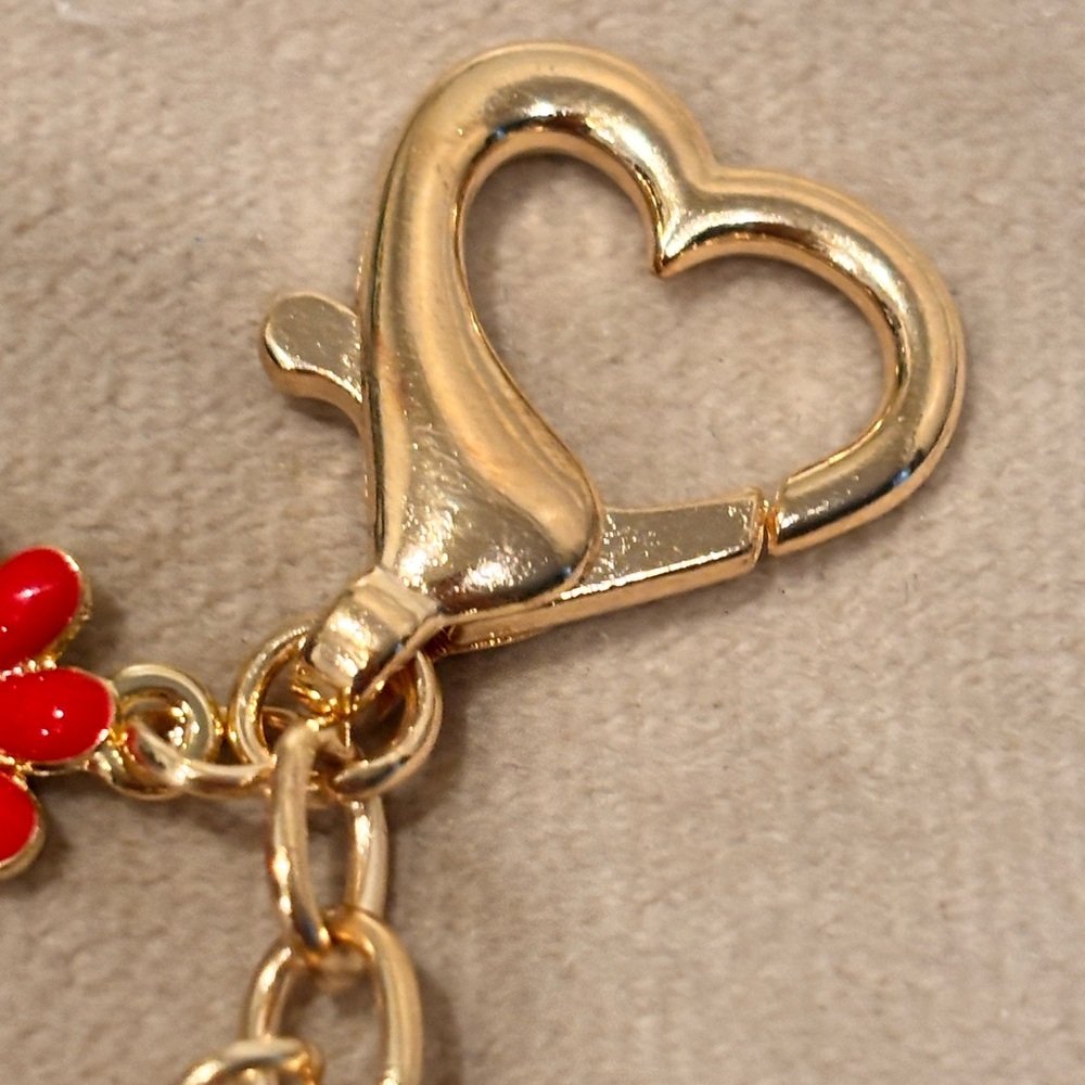 Gold Heart Clip Strawberry & Flower Charm Keychain - Red - Picture 4 of 5